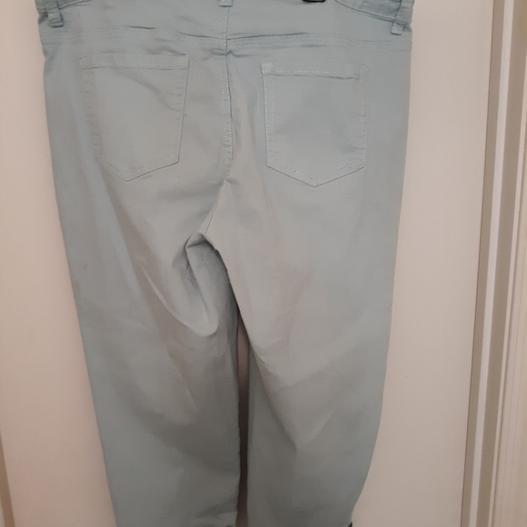 Style & Co.  Capri - Picture 7 of 7